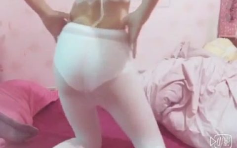 [MP4/30MB]猫性少女-极品可爱小萝莉之双马尾少女-诱惑纹身-超大尺度清纯露出