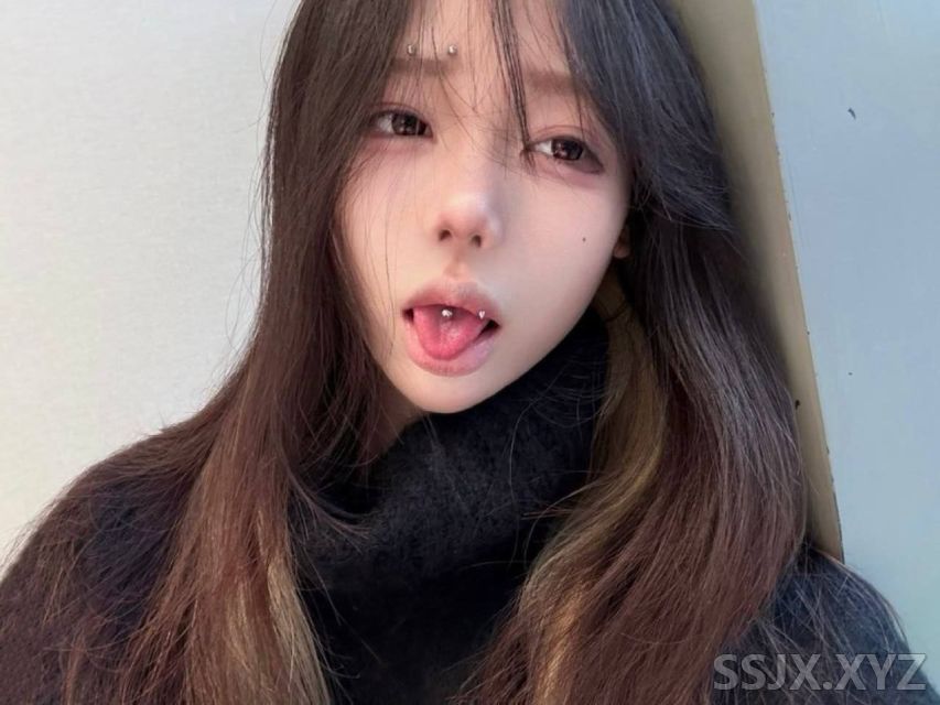 [66V+250P/127MB]小小绘 - 顶级颜值女神超绝美乳私拍大尺福利